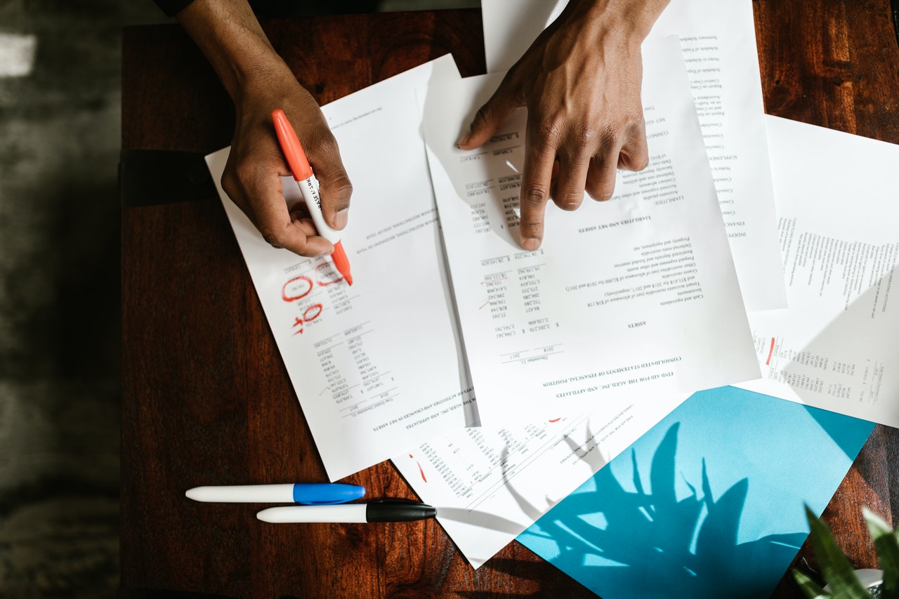 Mixing business and personal expenses